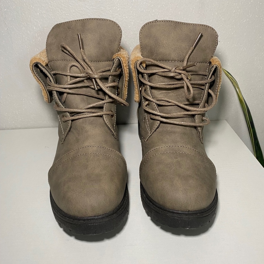 Women's Fleece Lined Boots